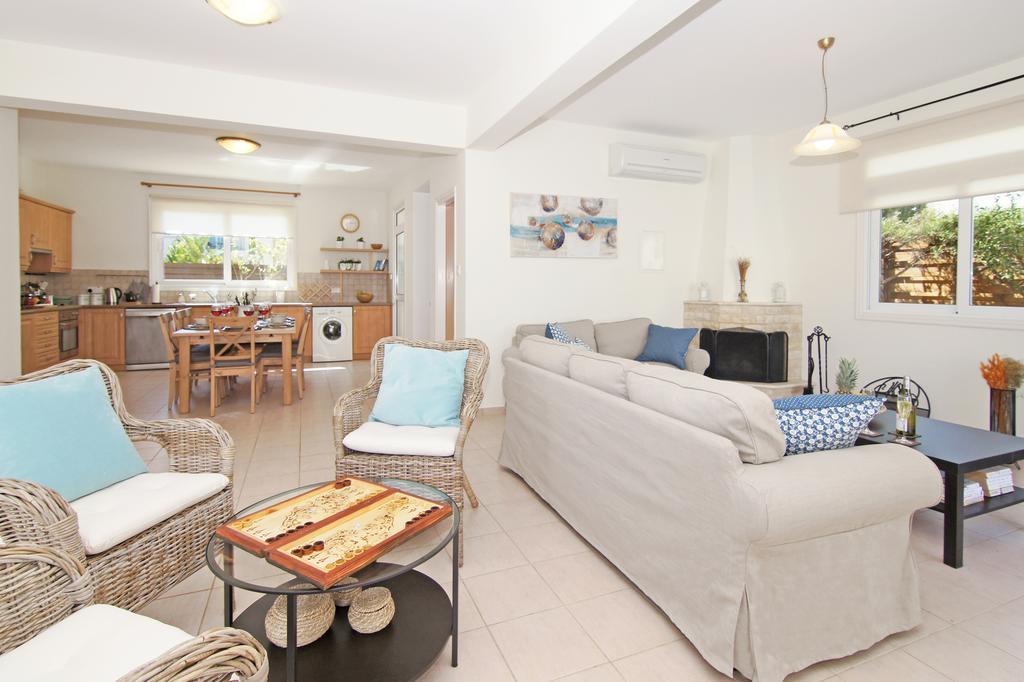Villa Celine Protaras Eksteriør billede